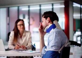 How a Personal Injury Lawyer Navigates Insurance Claims